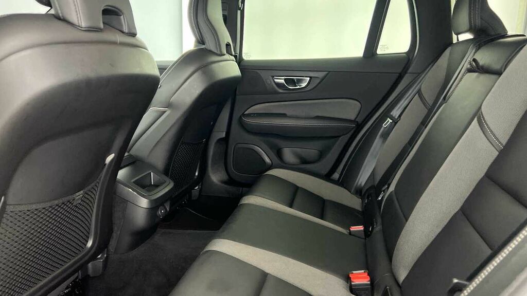 Volvo V60 2L Ultimate White #7