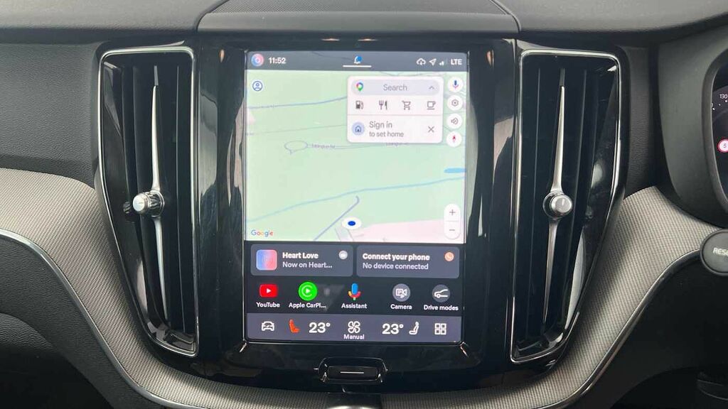 Volvo XC60 B4awd Plus Dark - Google Keyless Entry Red #9