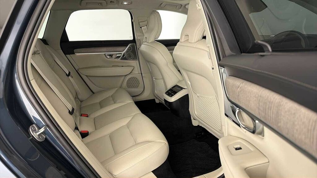 Volvo V90 2.0 B5p Ultimate Dark Black #24