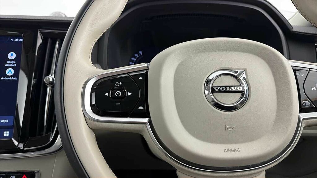 Volvo V90 2.0 B5p Ultimate Dark Black #17