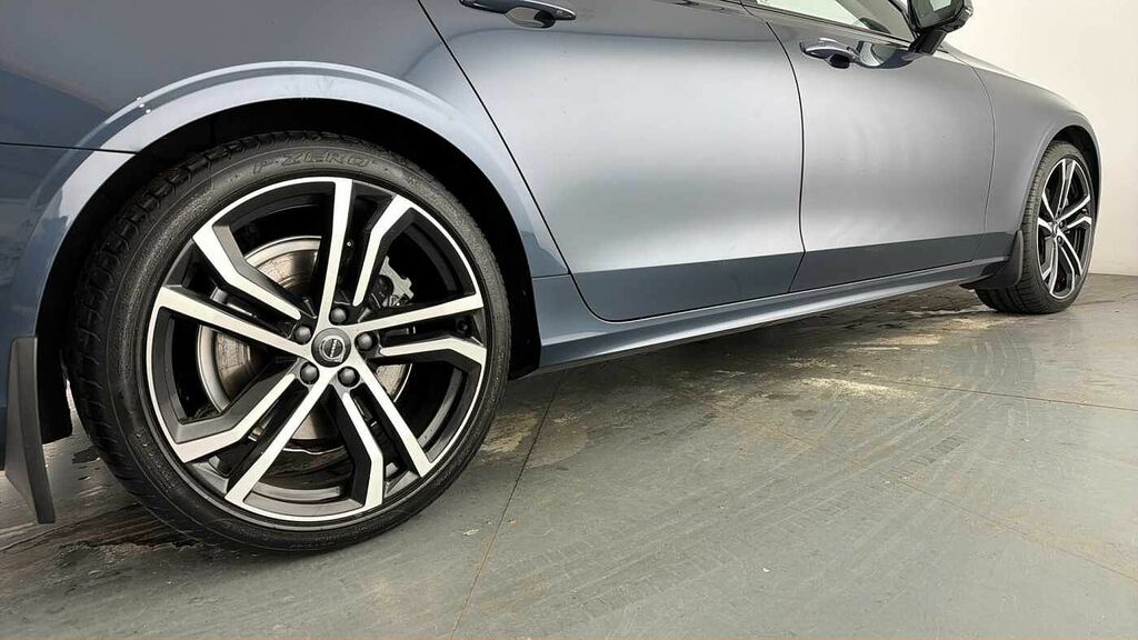 Volvo V90 2.0 B5p Ultimate Dark Black #26