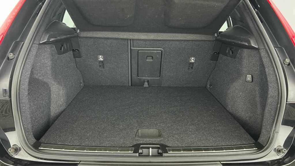 Volvo XC40 Inscription, T3 NA22ZWX Black #6
