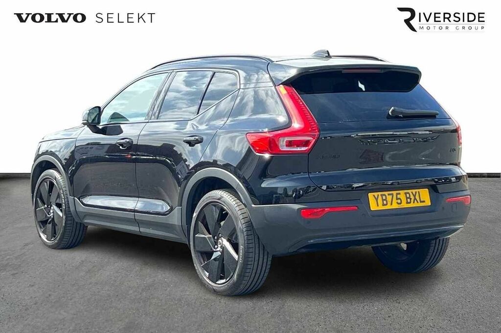 Volvo XC40 Black Edition Plus, B3 Mild Hybrid, Low Ro Black #6