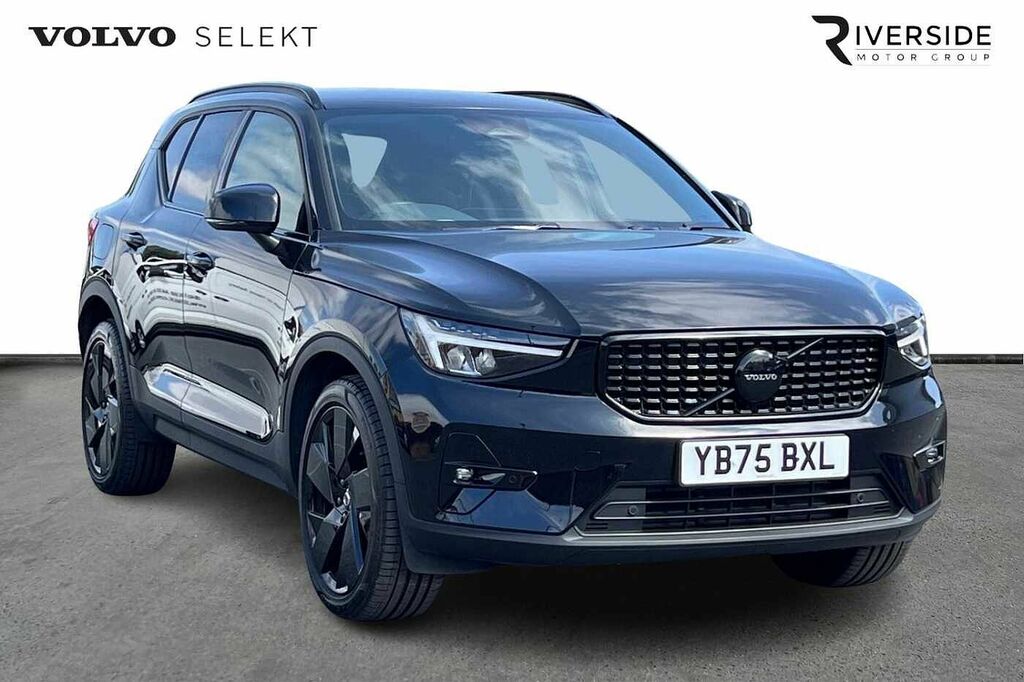 Volvo XC40 Black Edition Plus, B3 Mild Hybrid, Low Ro Black #2