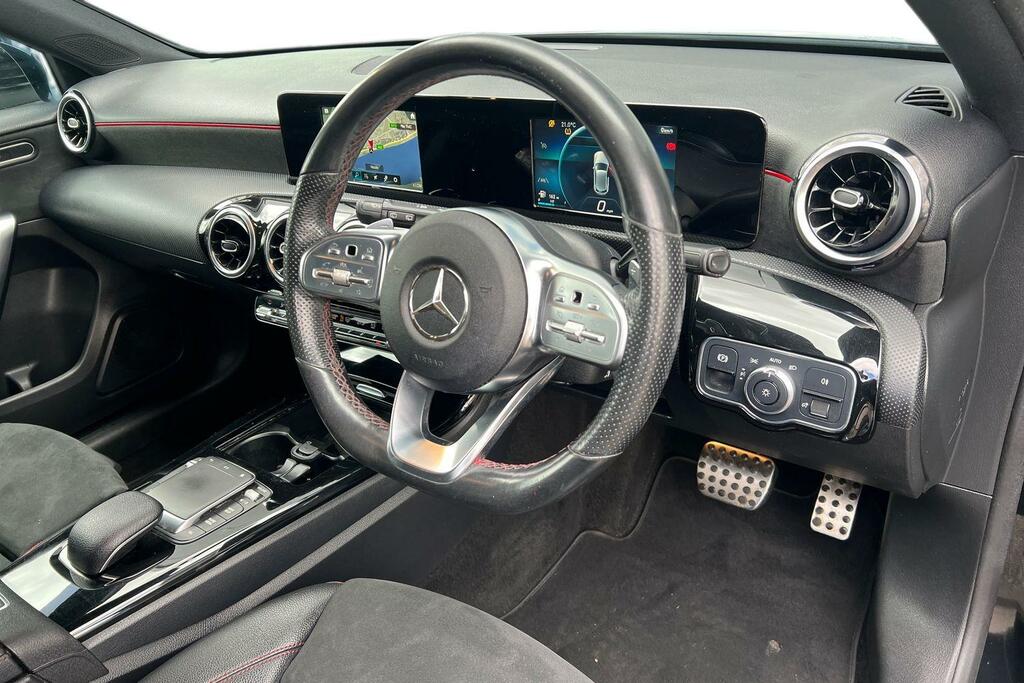 Mercedes-Benz A Class 1.3 A200 Amg Line 7G-dct Euro 6 Ss DA20RZM Black #6