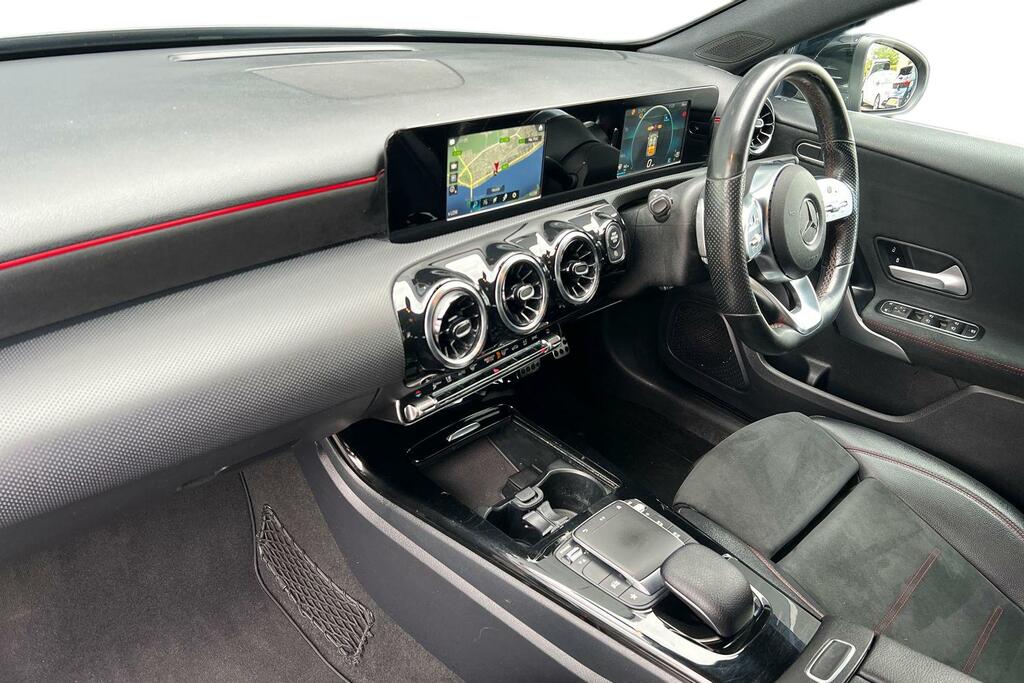 Mercedes-Benz A Class 1.3 A200 Amg Line 7G-dct Euro 6 Ss DA20RZM Black #2