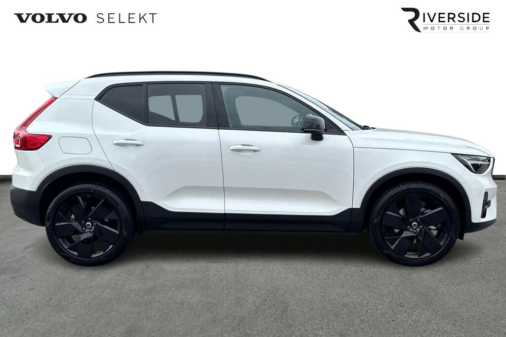 Volvo XC40 Black Edition Plus, B3 Mild Hybrid, YY75SXB White #4