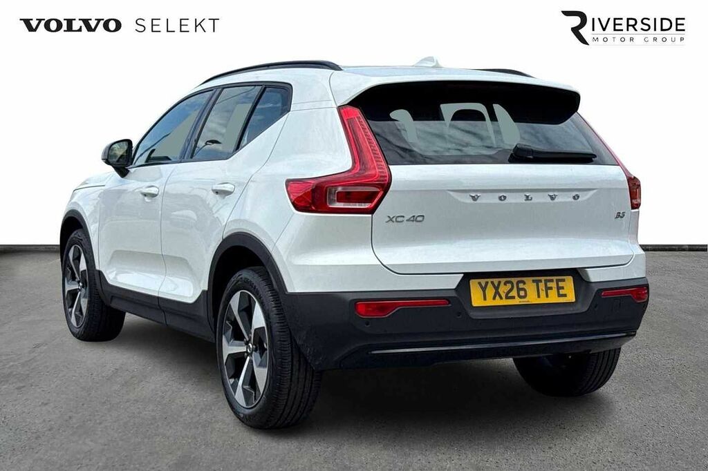 Volvo XC40 Plus, B3 Mild Hybrid, Dark YX26TFE White #5