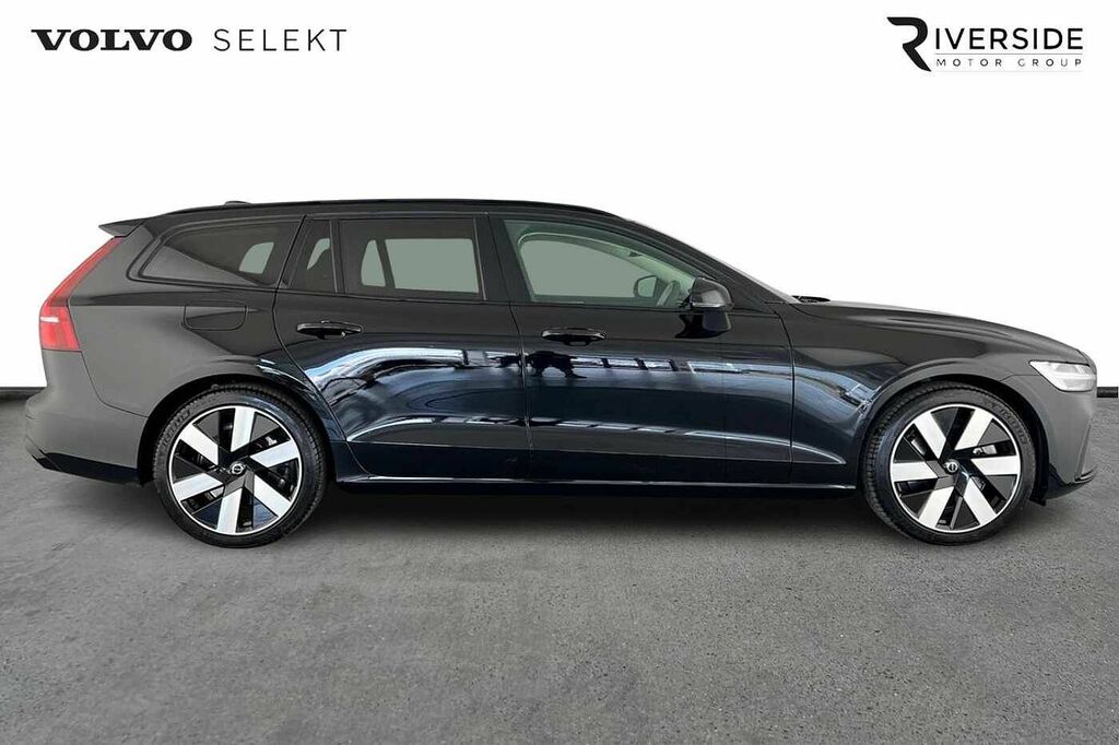 Volvo V60 T6 Plus, Awd Plug-in Hybrid, Dark Black #4