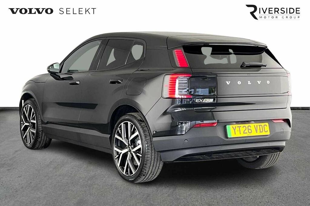 Volvo EX30 Ultra, Single Motor Extended Range, Black #3