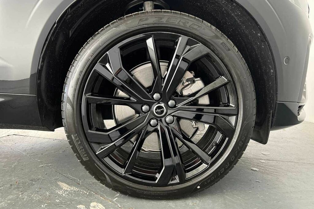 Volvo XC60 T6 Black Edition Plus, Awd Plug-in Hybrid, Electri Black #5