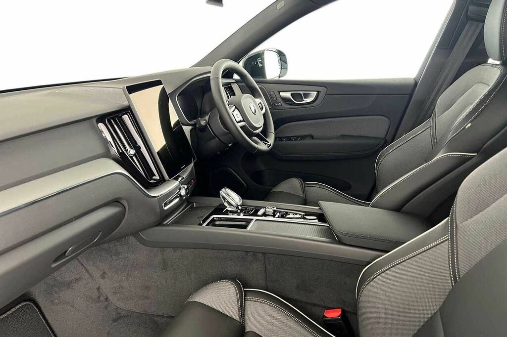 Volvo XC60 T6 Black Edition Plus, Awd Plug-in Hybrid, Electri Black #2