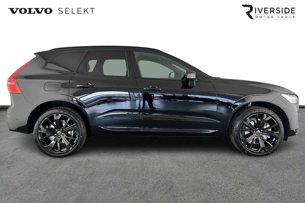 Volvo XC60 T6 Black Edition Plus, Awd Plug-in Hybrid, Electri Black #4