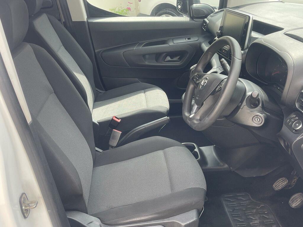 Vauxhall Combo Diesel White #6