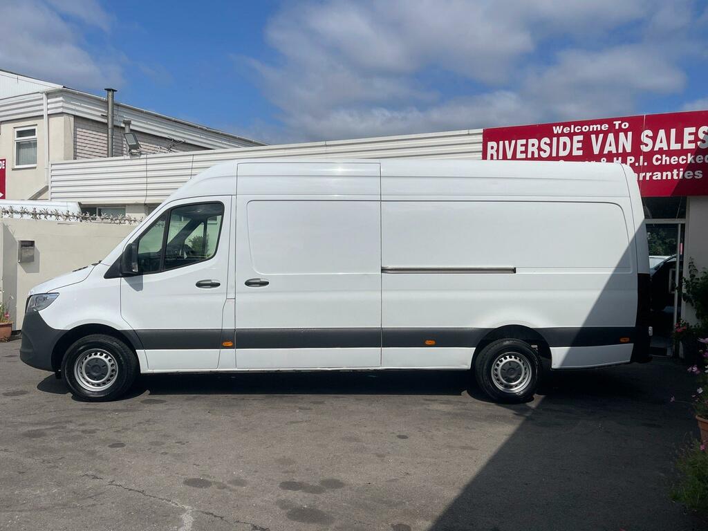 Mercedes-Benz Sprinter Diesel White