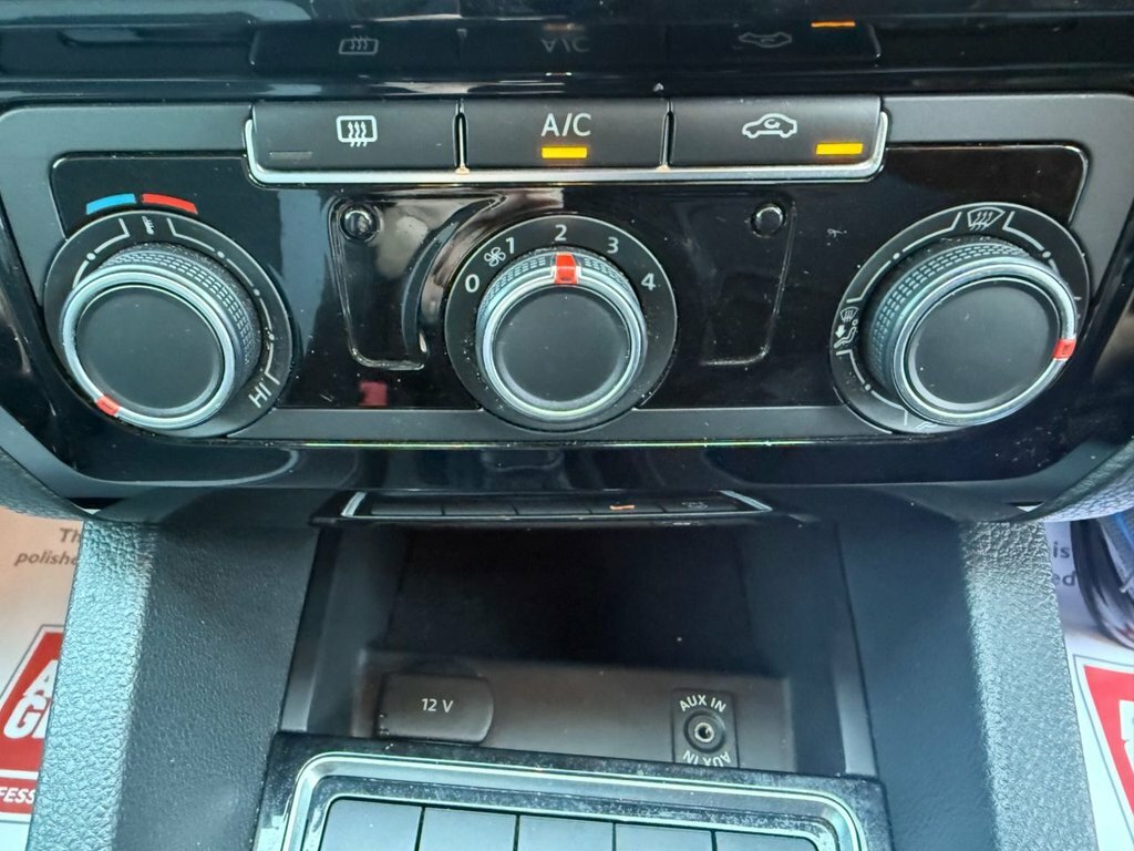 Volkswagen Jetta Blue #15