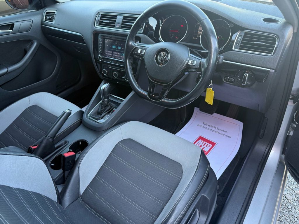 Volkswagen Jetta Blue #7