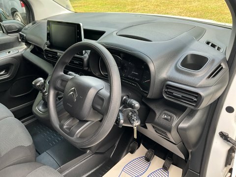 Citroen Berlingo White #10