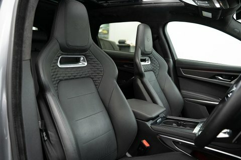 Jaguar F-Pace 5.0 P550 V8 