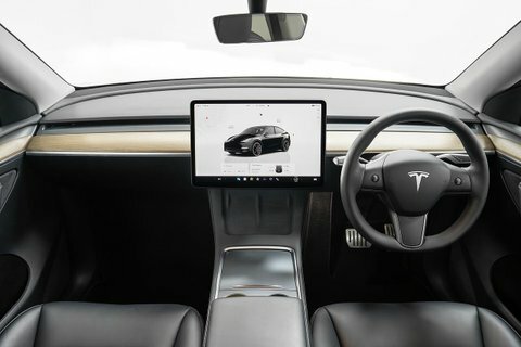 Tesla Model Y Dual Motor Performance 