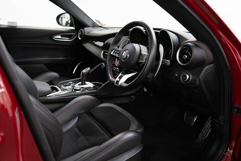 Alfa Romeo Giulia 2.9 V6 Bi-turbo #2