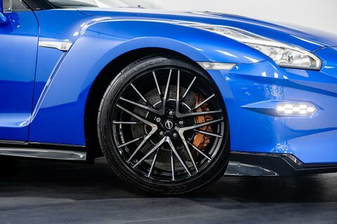 Nissan GT-R Premium Edition 3.8 #4