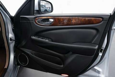 Jaguar XJ 3.0 V6 Sovereign #4