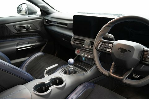 Ford Mustang 5.0 V8 Dark #3