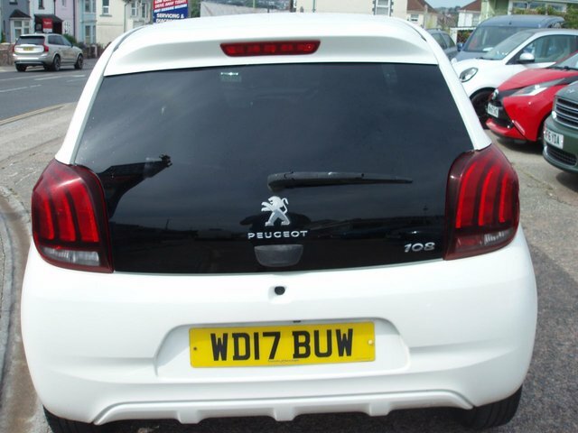 Peugeot 108 1.2 Puretech Allure Hatchback White #6