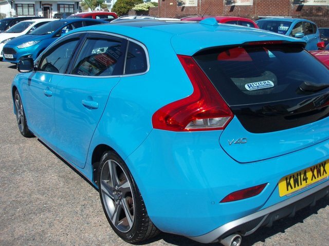 Volvo V40 1.6 D2 Se Red 1 Former Keeper 0 Tax Red #8
