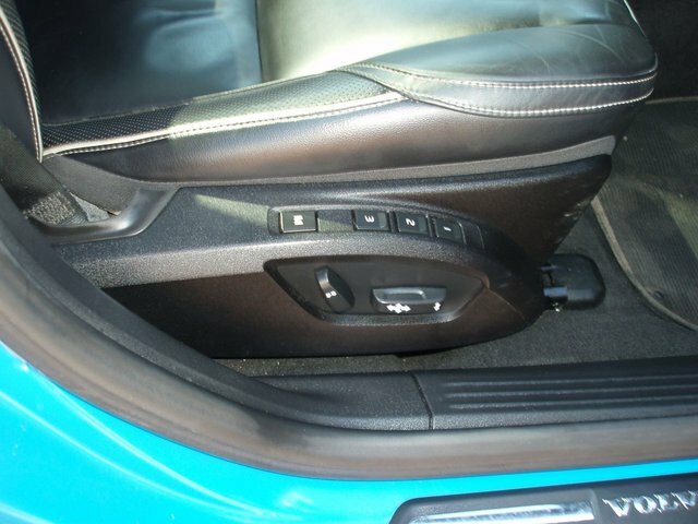 Volvo V40 1.6 D2 Se Red 1 Former Keeper 0 Tax Red #11