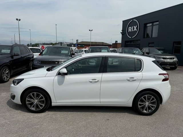 Peugeot 308 Bluehdi Allure Hatchback White #4