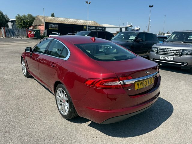 Jaguar XF Premium Luxury Saloon Red #5