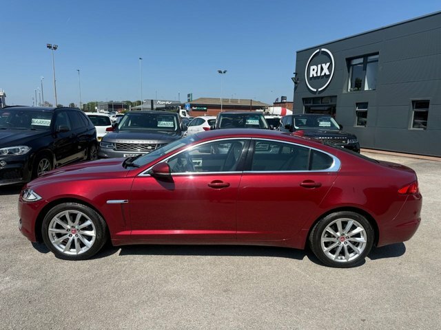 Jaguar XF Premium Luxury Saloon Red #3