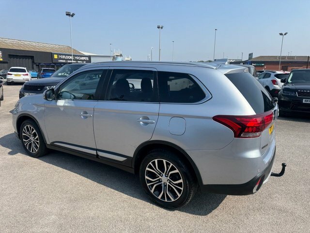 Mitsubishi Outlander Di-d Keiko Suv Silver #4