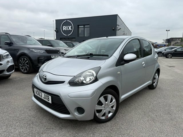 Toyota Aygo Vvt-i Ice Hatchback Silver #2