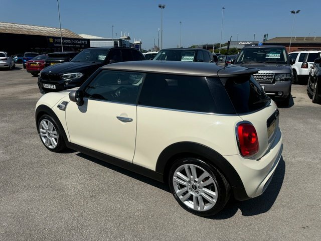 Mini Hatch Cooper S Seven Hatchback YC17FGJ White #5