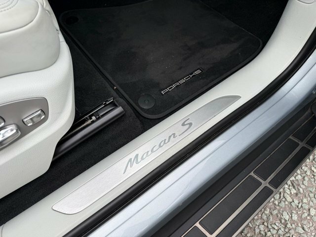 Porsche Macan 2.9T V6 S Suv Pdk 4Wd Euro 6 Ss 380 White #21