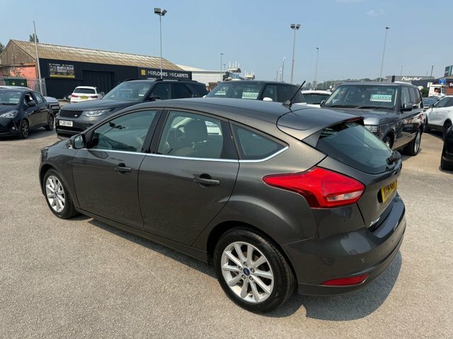 Ford Focus Tdci Titanium Hatchback Grey #4