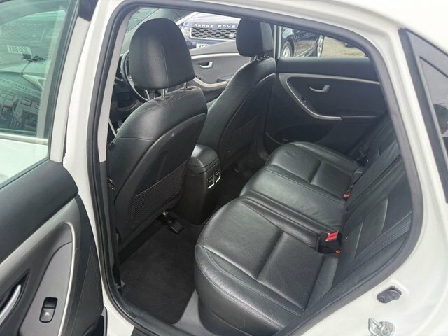 Hyundai I30 Se Red #28