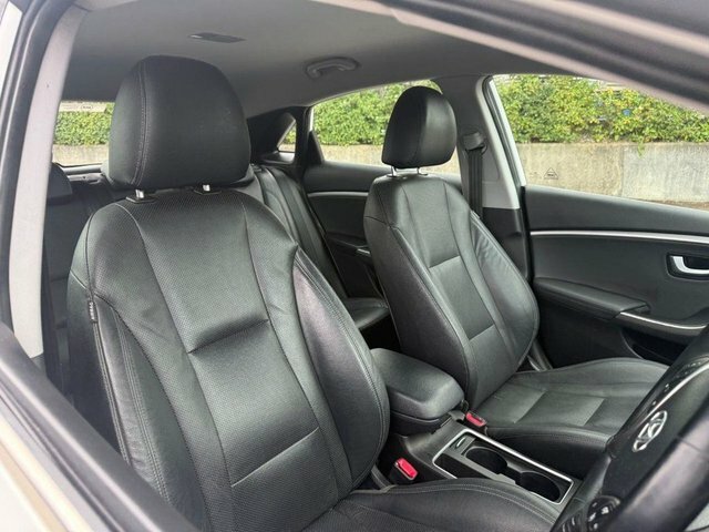 Hyundai I30 Se Red #14
