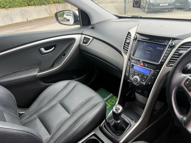 Hyundai I30 Se Red #26
