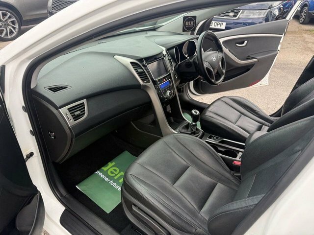 Hyundai I30 Se Red #27