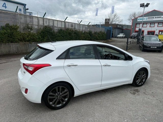 Hyundai I30 Se Red #10