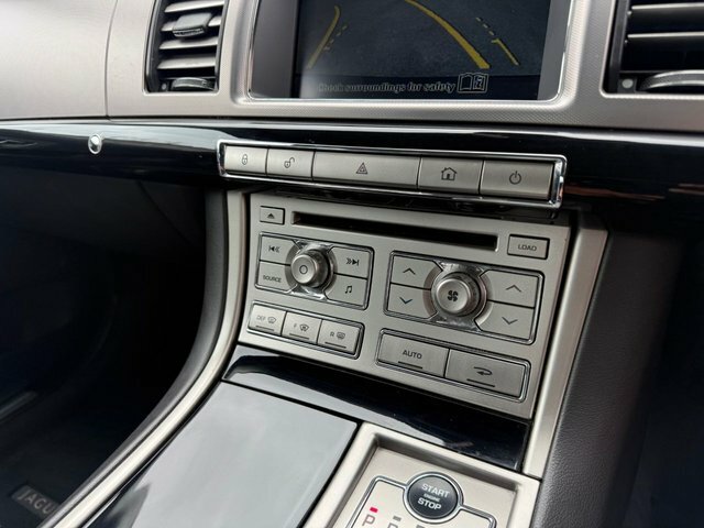 Jaguar XF V6 Luxury Red #24