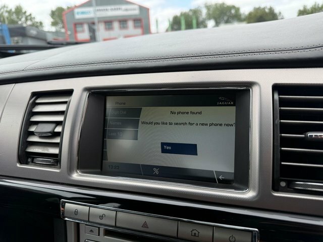 Jaguar XF V6 Luxury Red #22