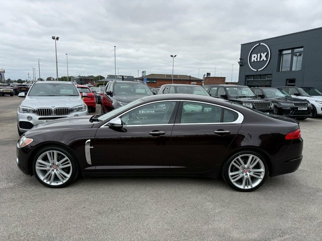 Jaguar XF S V6 Portfolio Saloon Red #3