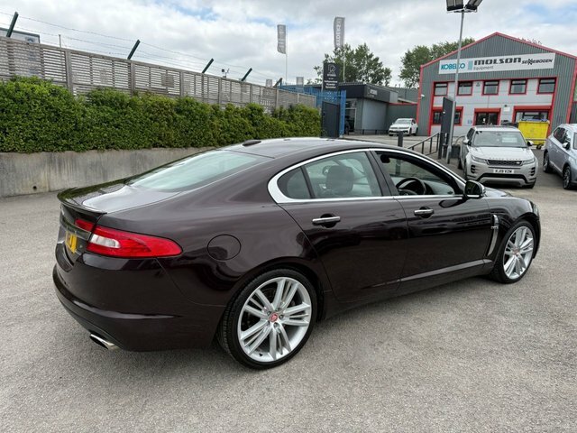 Jaguar XF V6 Luxury Red #9