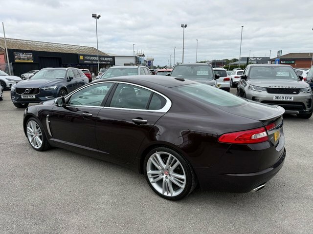 Jaguar XF S V6 Portfolio Saloon Red #4