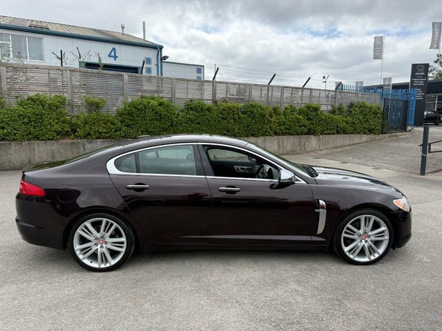 Jaguar XF V6 Luxury Red #10